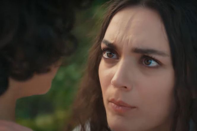 Nana jest przerażona widokiem chłopca 