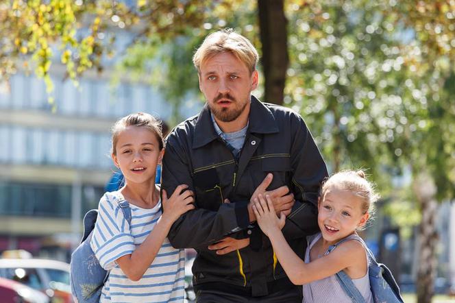 O mnie się nie martw 3, Krzysiek Małecki (Paweł Domagała), Oliwka (Oliwia Dąbrowska), Helenka (Maja Kwaśny)