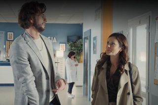 M jak miłość. Zakochany Mariusz będzie nachodził Kasię w klinice! Nie tylko Aneta tego nie zniesie – ZDJĘCIA