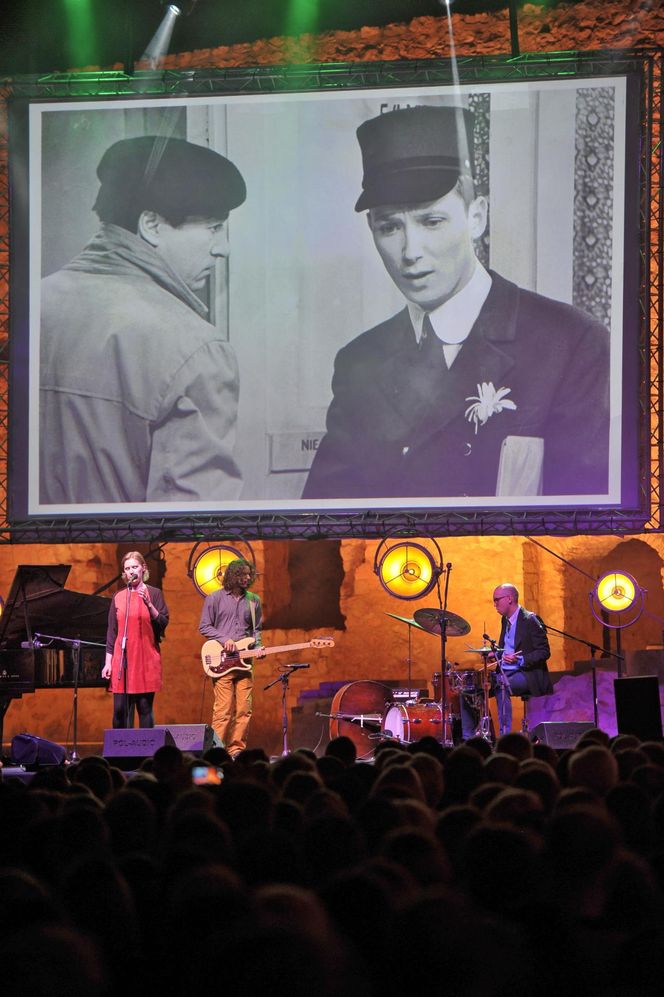 Agata Młynarska pokazała zdjęcia rodziców sprzed lat. Tak się plażowało w PRL-u