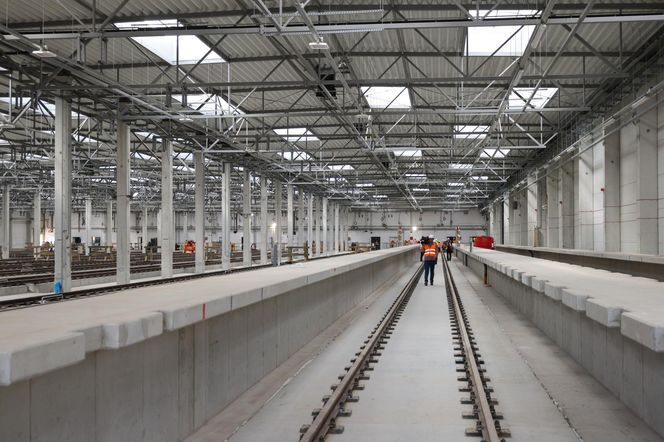 Budowa stacji postojowo-technicznej Mory (sierpień 2025)
