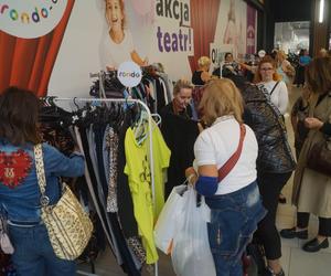 Babi Targ, czyli wielkie wietrzenie szaf w Bydgoszczy [ZDJĘCIA]