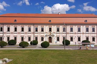 Życie w Architekturze 2025. Remont konserwatorski oraz przebudowa budynku Akademii Zamojskiej. PAS PROJEKT, Gorycki&Sznyterman Sp. z o.o., Pracowania Autorska architekt Jan Burmas