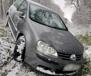 18-latka straciła panowanie nad autem i wjechała do rowu