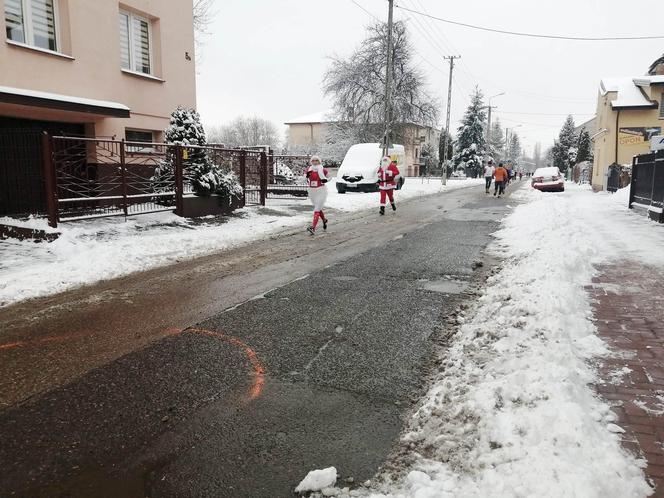 Siedlce: Charytatywny Mikołajkowy bieg z Dwójką