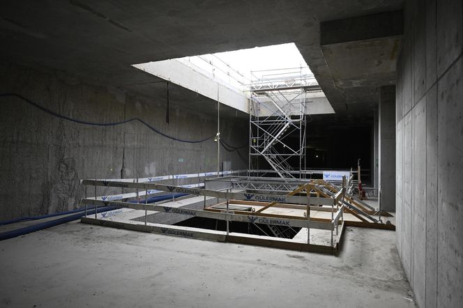 Byliśmy na budowie ostatniej stacji metra w Warszawie. Widok zapiera dech w piersiach