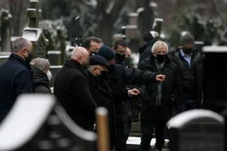 Jarosław Kaczyński zabrał premiera na grób brata [MAMY ZDJĘCIA]