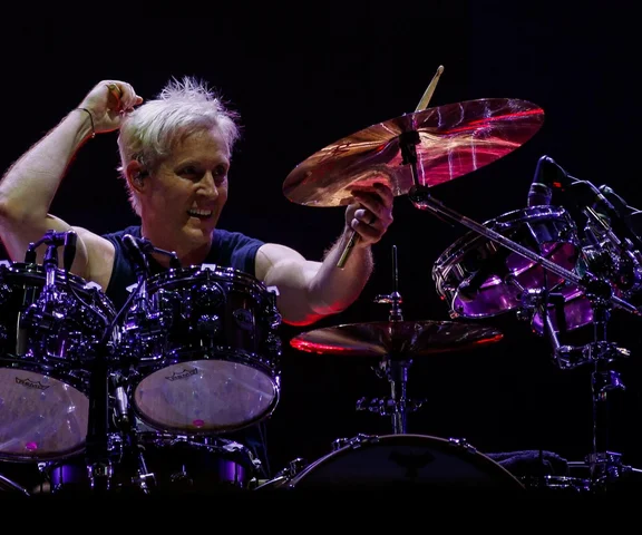 10 powodów, dlaczego Josh Freese został zwolniony z Foo Fighters
