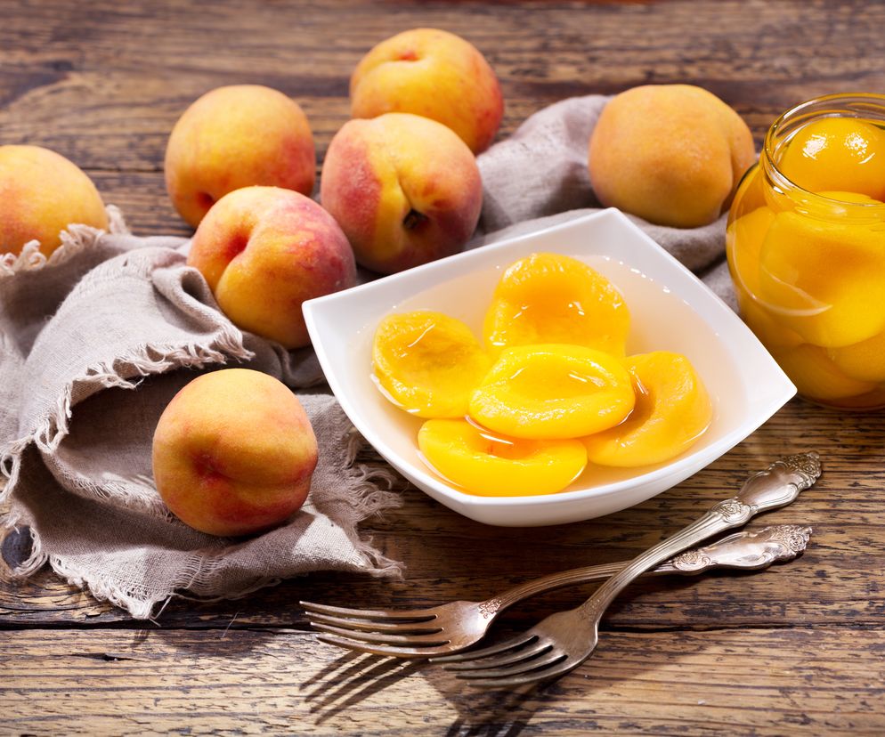 Kompot z brzoskwiń na zimę: przepis