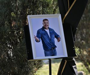 Tomasz Jakubiak - te przedmioty znalazły się w jego grobie