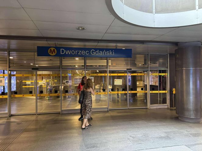 Utrudnienia w metrze w Warszawie (3.07.2025)