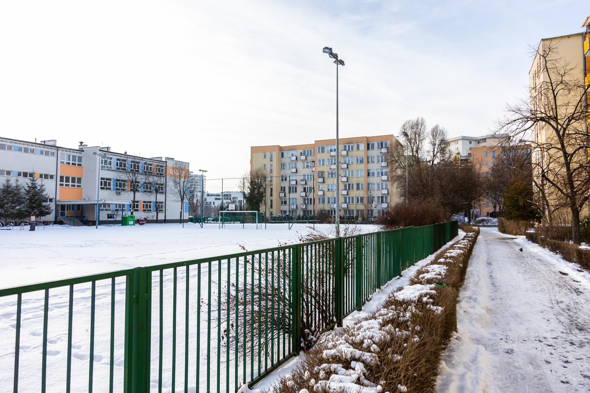 Przyczółek Grochowski - zdjęcia warszawskiego Pekinu. Zobacz, jak wygląda najdłuższy blok w Polsce