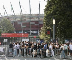 Koncert 50 Centa w Warszawie. Tłumy fanów przed PGE Narodowym! [ZDJĘCIA]
