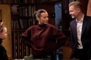 M jak miłość odcinek 1862. Magda (Anna Mucha), Andrzej Budzyński (Krystian Wieczorek), Nadia (Mira Fareniuk)