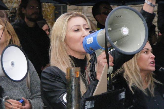 Czarny i biały protest w Poznaniu