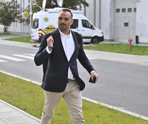 Karol Nawrocki przyjechał do TVP. Symboliczny gest i mocne wsparcie z zaplecza