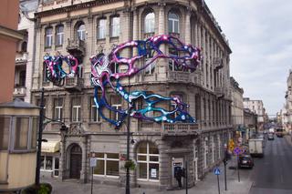 Instalacja amerukańskiej artystki Crystal Wagner na kamienicy przy Piotrkowskiej 29
