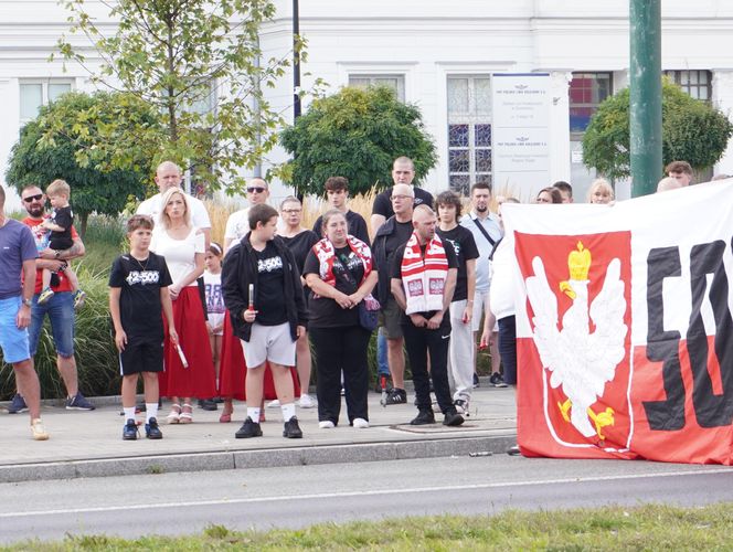 Godzina "W" w Sosnowcu. Mieszkańcy Zagłębia oddali hołd w 81. rocznicę Powstania Warszawskiego