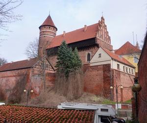 W Olsztynie były trzy bramy obronne. Z niektórych pozostały tylko ruiny