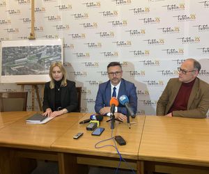 To koniec metalowego ogrodzenia w centrum miasta