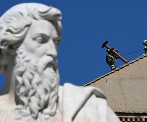 Przygotowania do konklawe 2025 w Kaplicy Sykstyńskiej