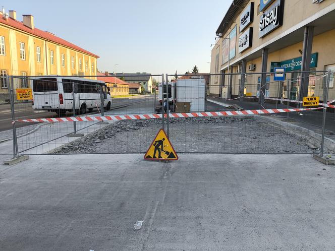 Naprawa peronu zatoki autobusowej przy ul. Szkotnik w Tarnowie