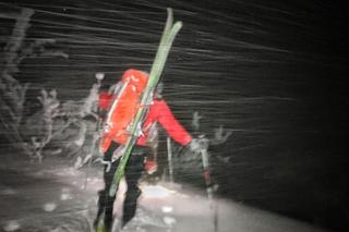 Akcja GOPR w Beskidach. Odnaleziony turysta prawie zamarzł na śmierć