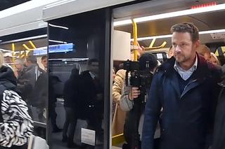 Metro pojechało na Targówek. Tak wyglądało otwarcie nowych stacji