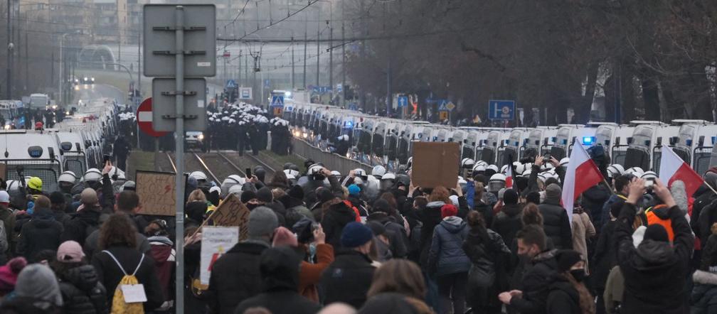 Dom Jarosława Kaczyńskiego otoczony jak twierdza