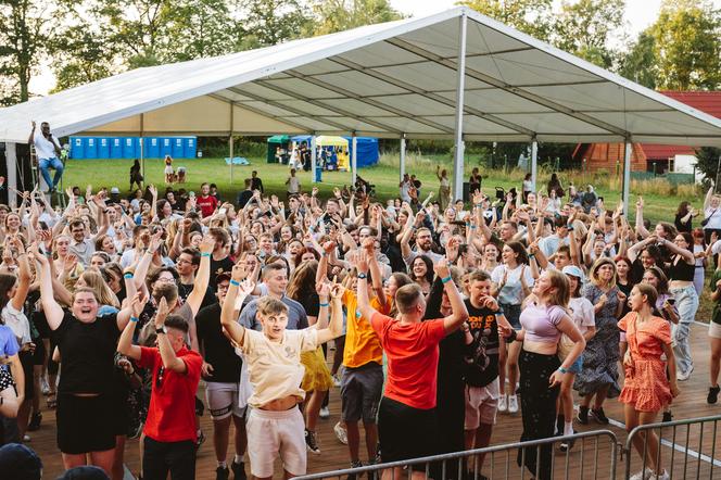 Festiwal Życia w Kokotku trwa. To chrześcijański Woodstock ZDJĘCIA 