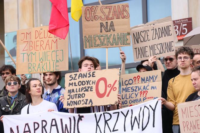 Protest przeciwko programowi "Mieszkanie na Start" w Warszawie