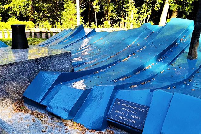 Pomnik "Tym, którzy nie powrócili z morza" po renowacji