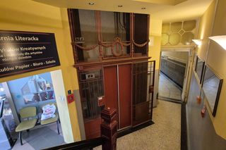 To najstarsza winda w Olsztynie. Jest też jedną z najstarszych w Europie