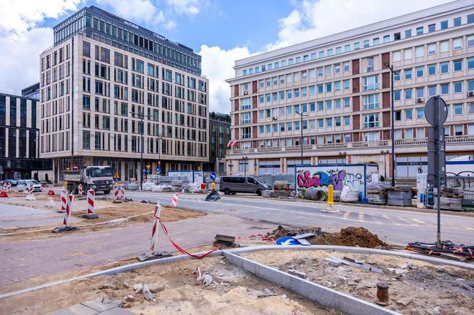 Parking podziemny pod placem Powstańców Warszawy w budowie