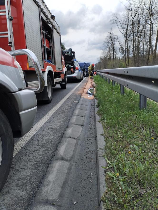 Poważny wypadek w Rybniku. Zderzyły się cztery samochody osobowe 