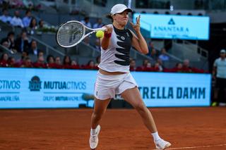 Iga Świątek - Bucsa Transmisja TV Roland Garros Gdzie obejrzeć mecz Świątek - Bucsa STREAM ONLINE LIVE 30.05.2023 Na którym kanale Iga Świątek mecz w TV dzisiaj Paryż