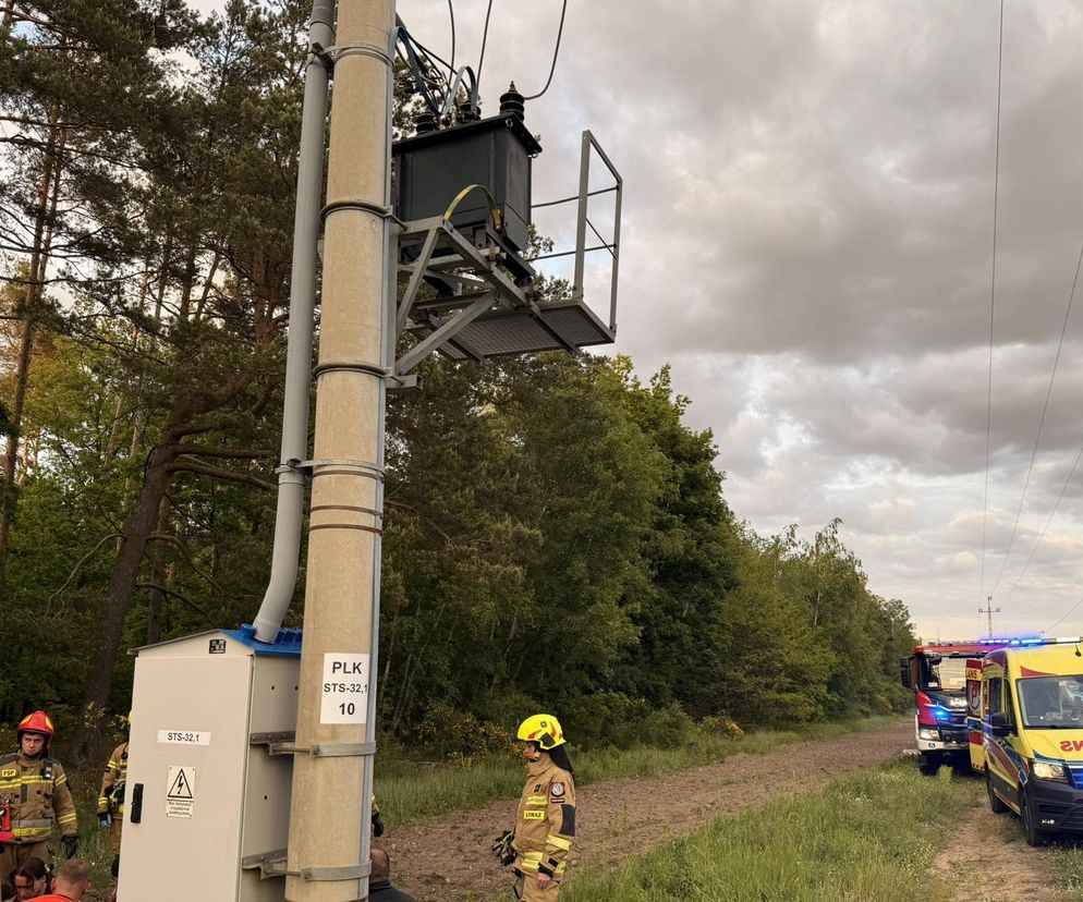 13-latek wszedł na słup energetyczny. Poraził go prąd. Pilna akcja służb