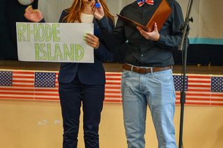 Kamala Harris wygrała wybory... w Rudzie Śląskiej? Oryginalna tradycja IV Liceum Ogólnokształcącego