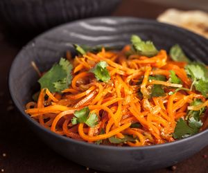 Surówka z marchwi w stylu azjatyckim