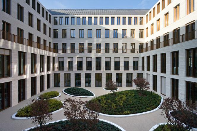 DuPont_Corian_Landeskreditbank_Karlshrue_01.jpg