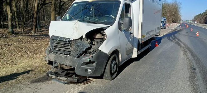 Jedna osoba została poszkodowana w porannym wypadku koło Leszna