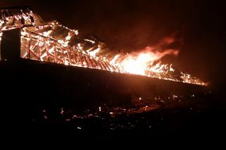 Ogromny pożar chlewni. Spłonęło ponad 2,5 tys. świń! Straty na 3,5 mln zł! [ZDJĘCIA]