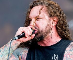Formacja As I Lay Dying powraca i ogłasza trasę koncertową po Europie. Fani są oburzeni 