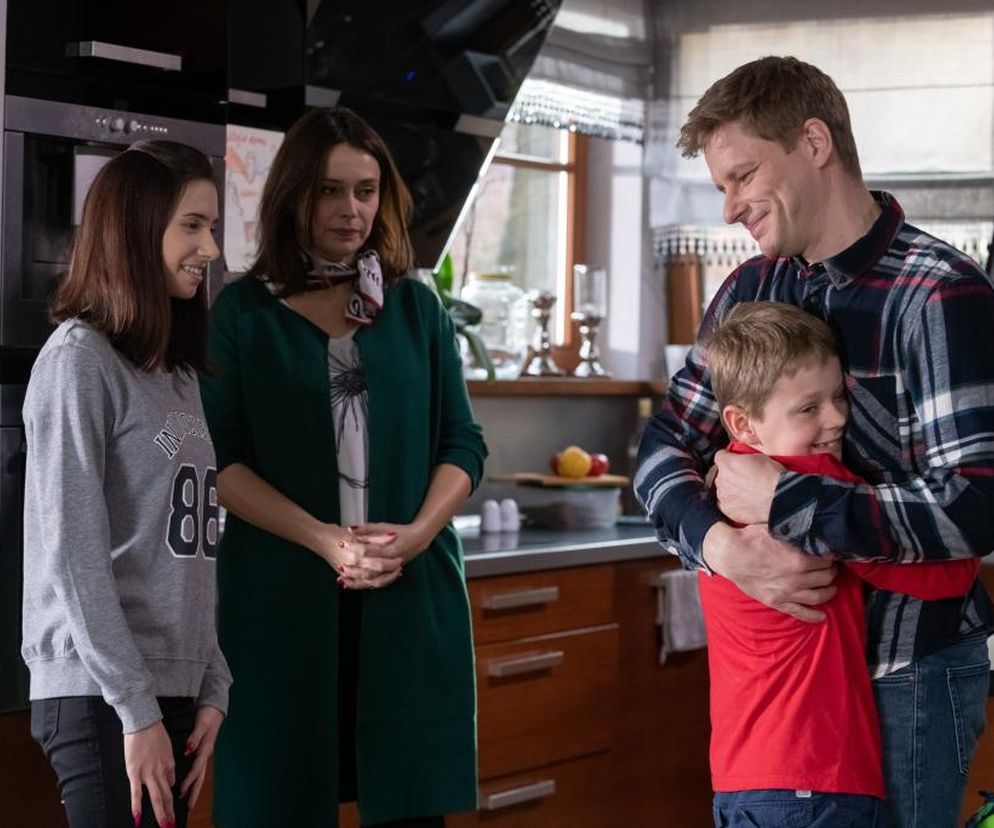 QUIZ. Czyje to dzieci w Na Wspólnej? Połącz najmłodszych bohaterów z ich rodzicami