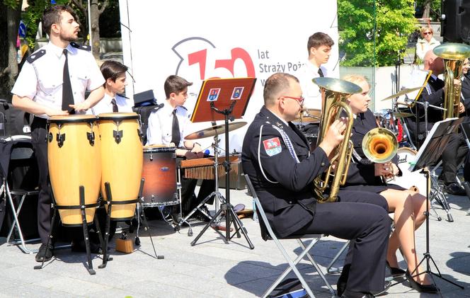 Piknik strażacki na Placu Teatralnym w Lublinie