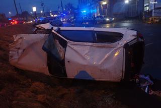 Staranował po pijaku dwa auta skradzionym samochodem. I zwiał! Wypadek w Czerwionce-Leszczynach [ZDJĘCIA]