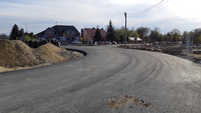 Widać już połowę ronda! Mamy najnowsze zdjęcia z przebudowy ulicy Lwowskiej w Tarnowie