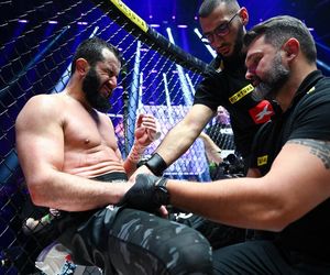 Dramatyczny koniec walki Adamek - Khalidov! Paskudne zakończenie gali XTB KSW Epic [WYNIKI]