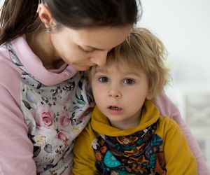 Dlaczego bycie „wystarczająco dobrą” jest lepsze dla dziecka?