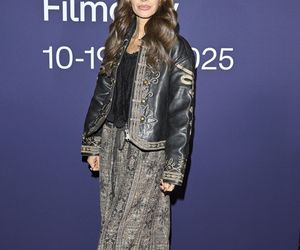 Dawno niewidziana Weronika Rosati w haftowanej ramonesce